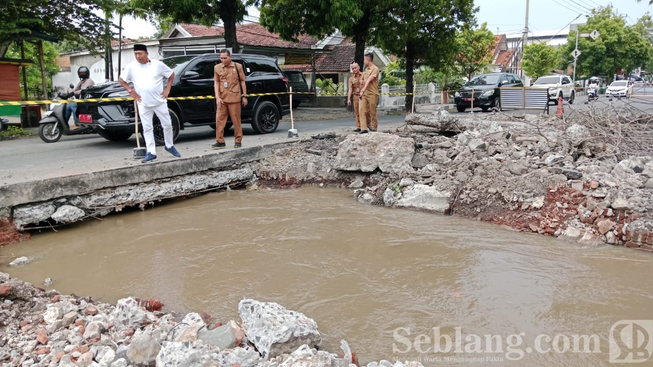 27.10.tinjau