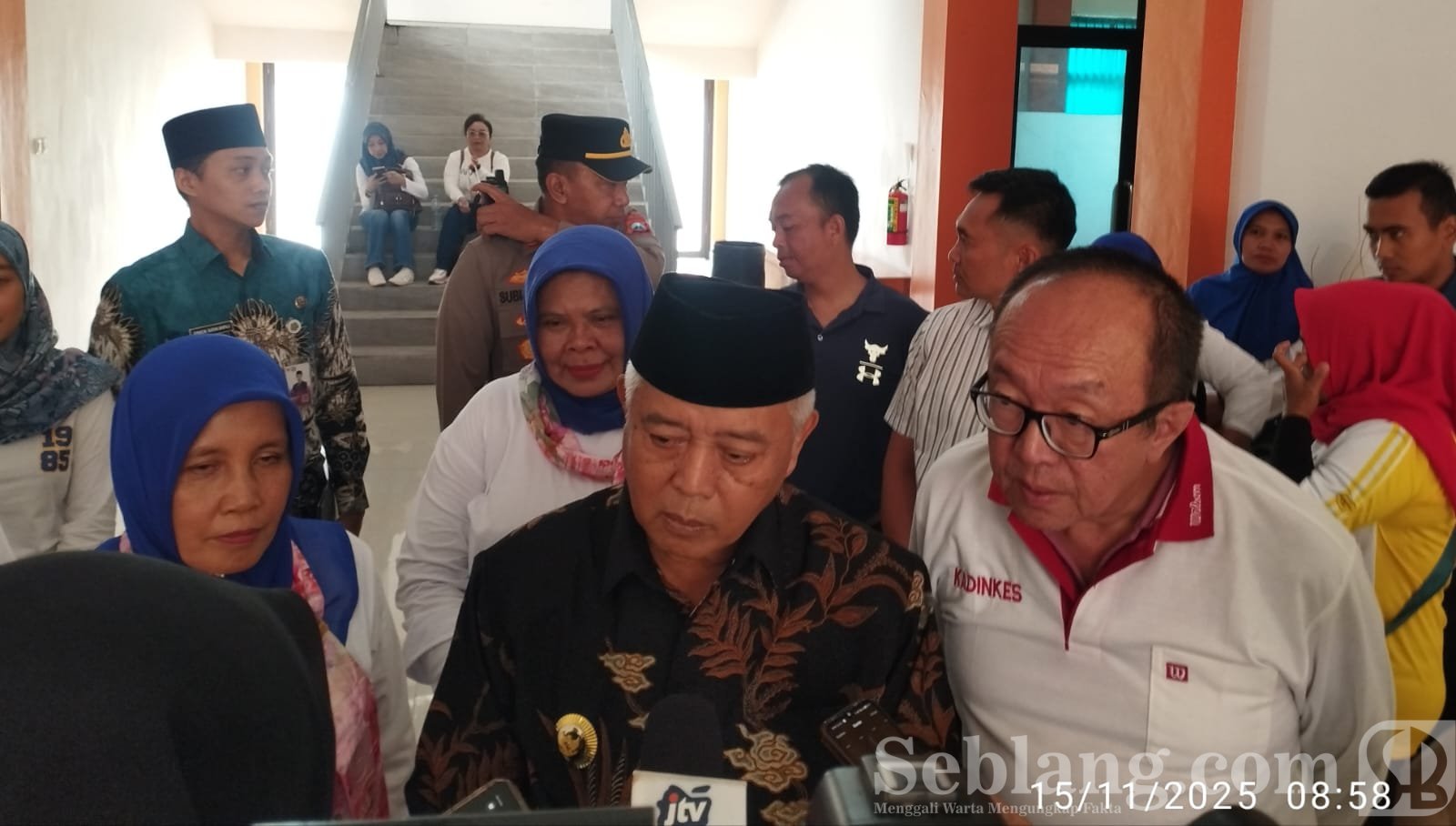 15.11. Malang bupati