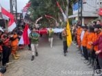 tradisi-peringatan-kemerdekaan-ri-bupati-mojokerto-lepas-petugas-upacara-dan-bentangan-1000-meter-merah-putih-ke-puncak-penanggungan-20260816_201520_copy_800x413